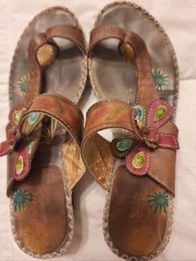 L'Artiste Spring Step Brown Leather  Sandals with Pink & Green Floral Accents 9